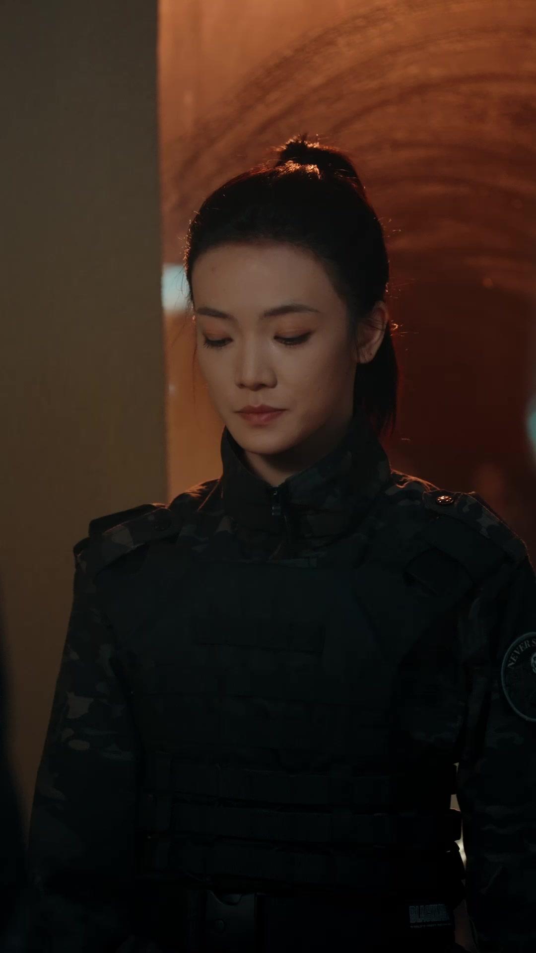 Satu Atap, Dua Kisah Cinta