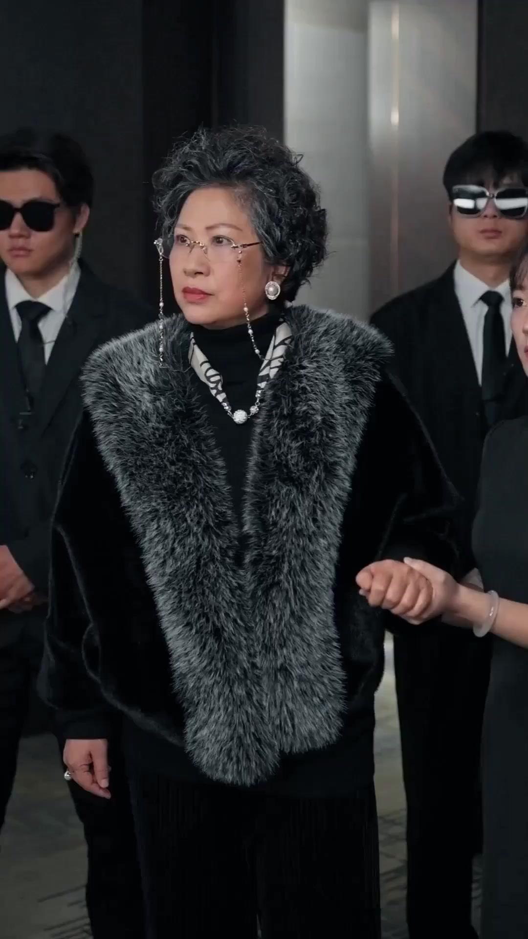 (Doblado) Mi jefe, mi amor