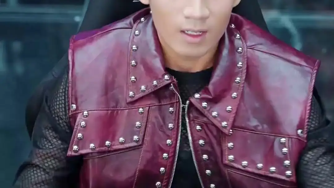 (مدبلج) سائق الشاحنات، أقوى مما تتخيل: عندما يتحول المُحاكي إلى مُحَكّم