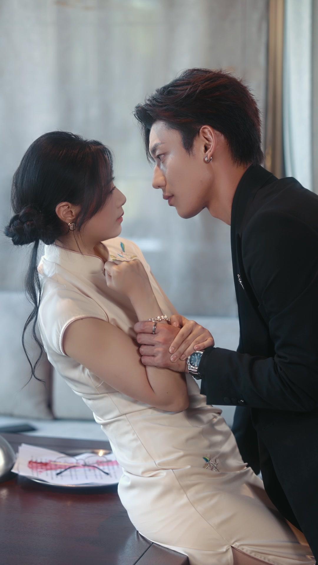 Kiss or Kill: The Criminal I Loved