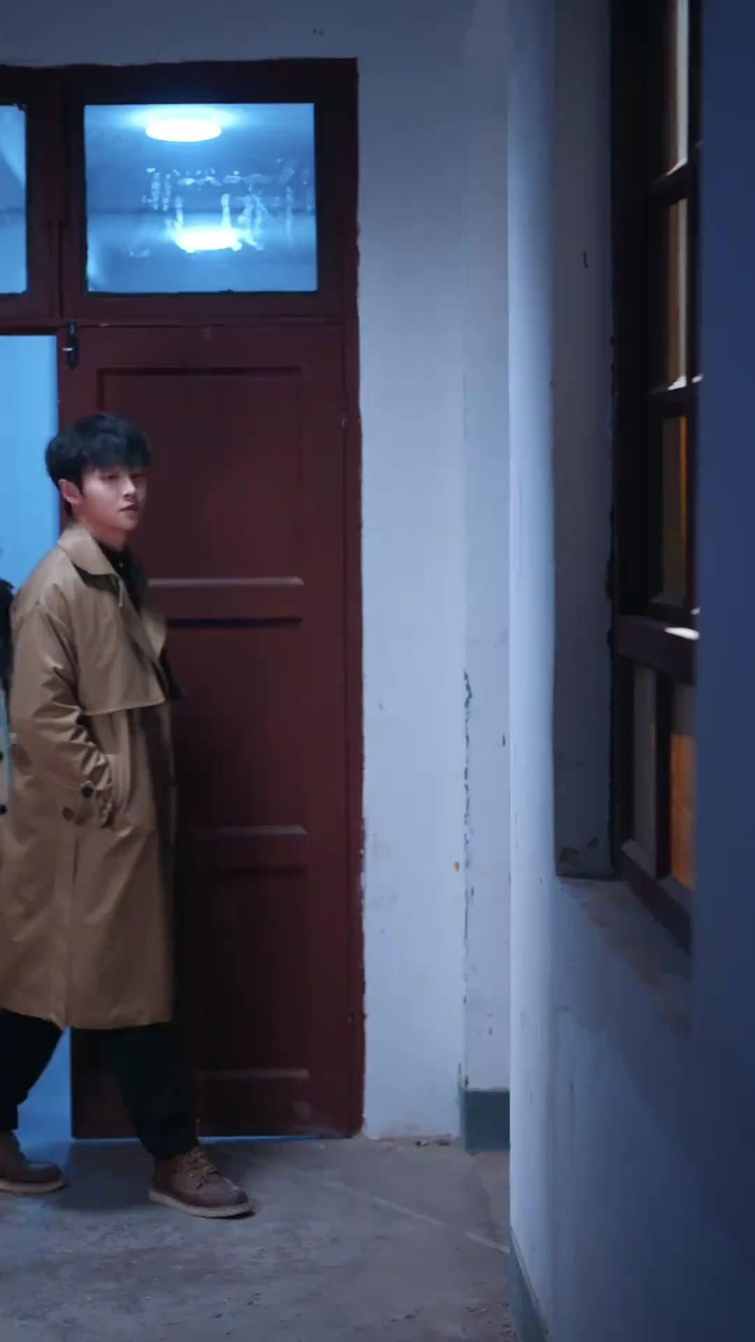 Đằng Sau Khối Gia Tài