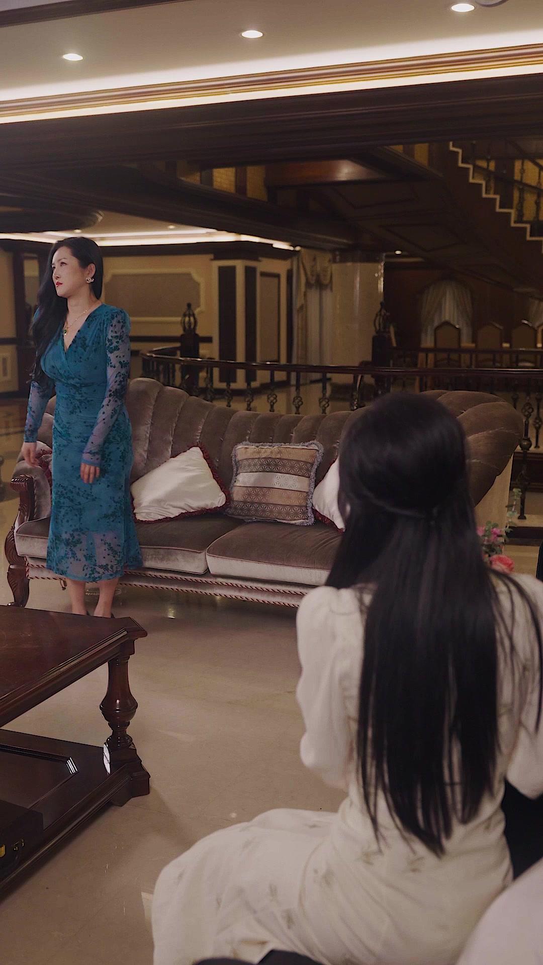 Bayangan Dendam, Nyala Cinta