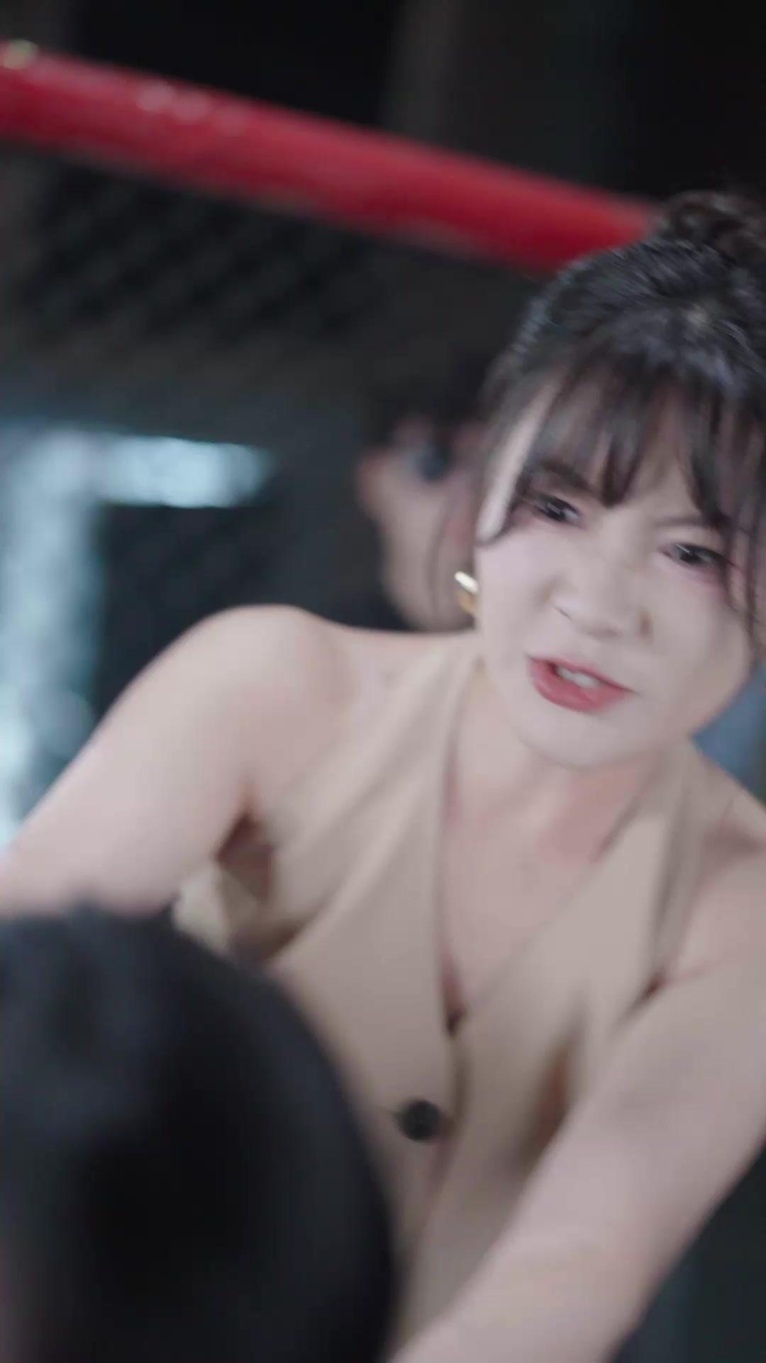 她的法庭，他的黑夜