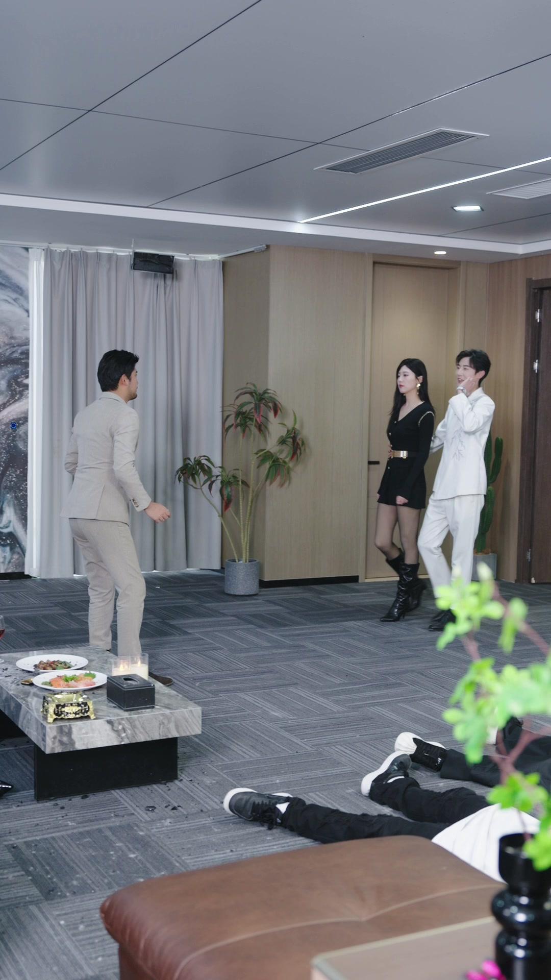 Tuan Muda dan Pengawalnya