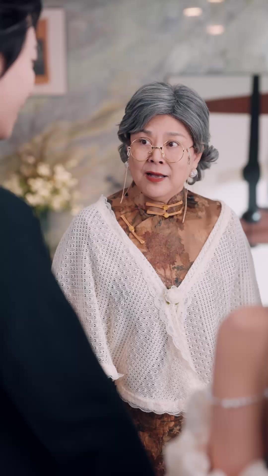 The Healing Girl and Her Devoted CEO