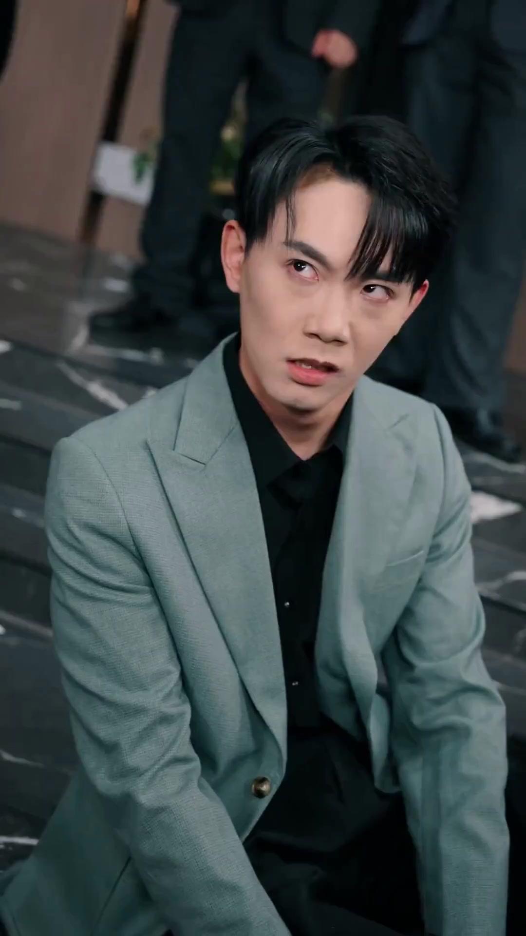 (مدبلج) في قلب الظلام… عاد حاملًا ثمن كل الخيانات