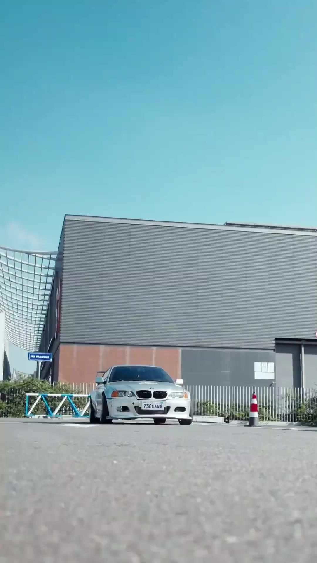 (Doblado) El dios de la velocida