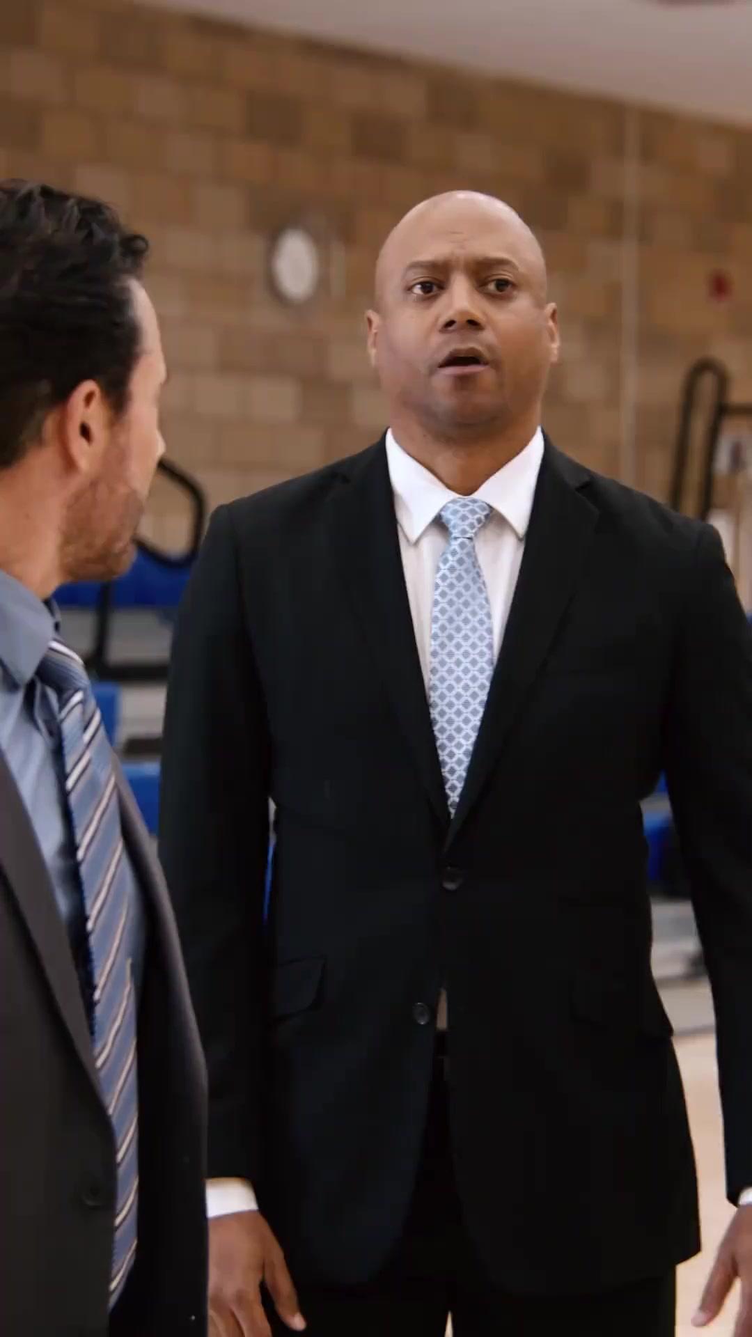 (Doblado) El dios regresó al juego