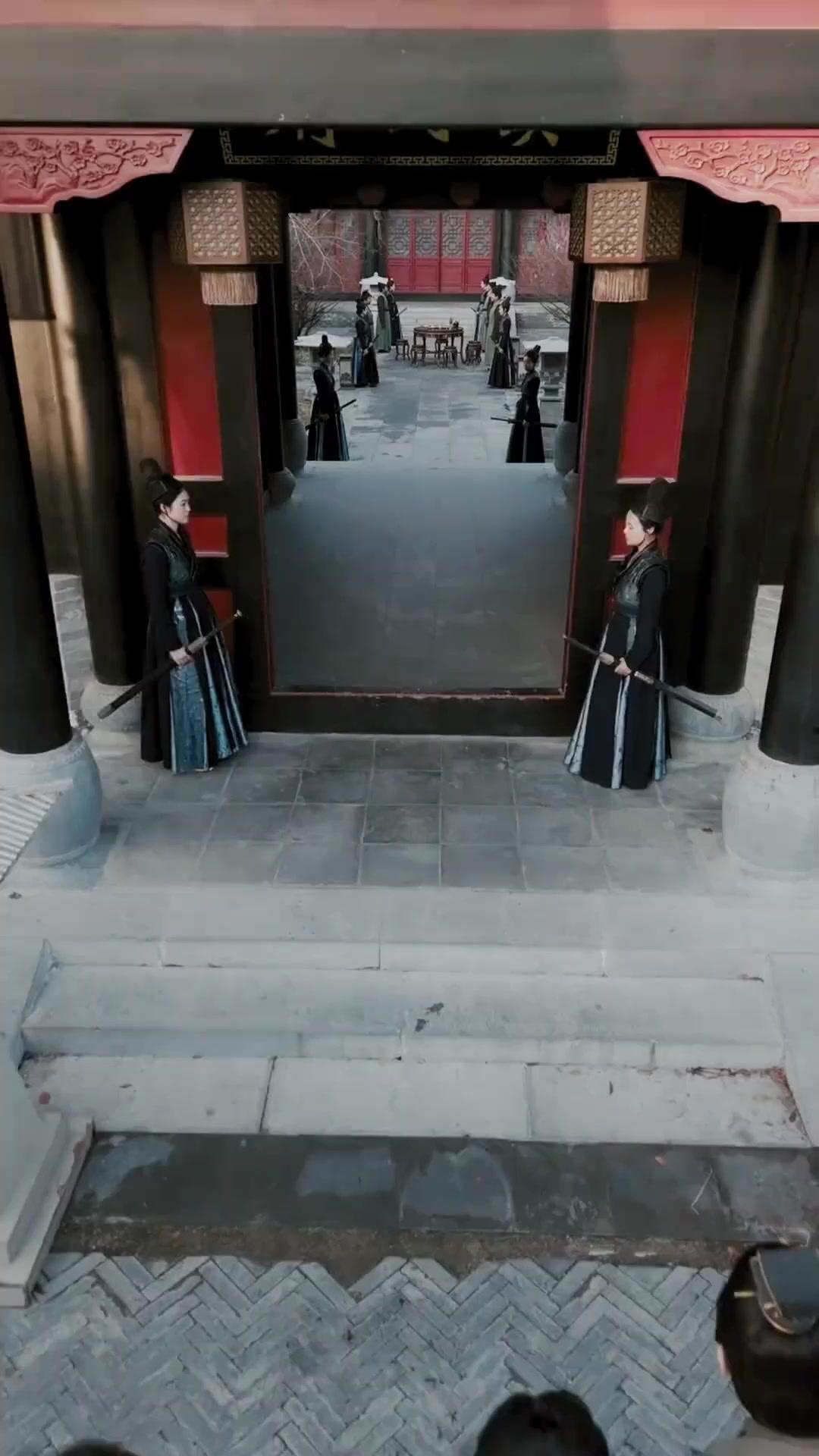 Kadınlar Ülkesinde