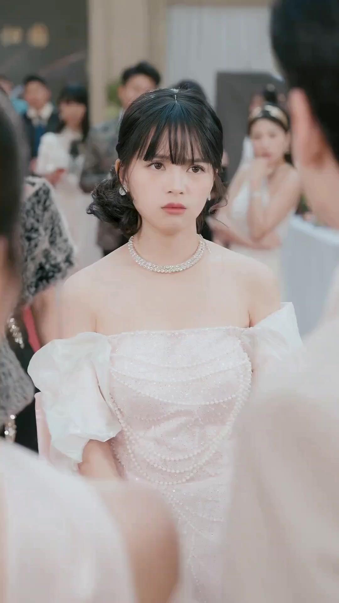 (Dublagem) A Herdeira Bilionária