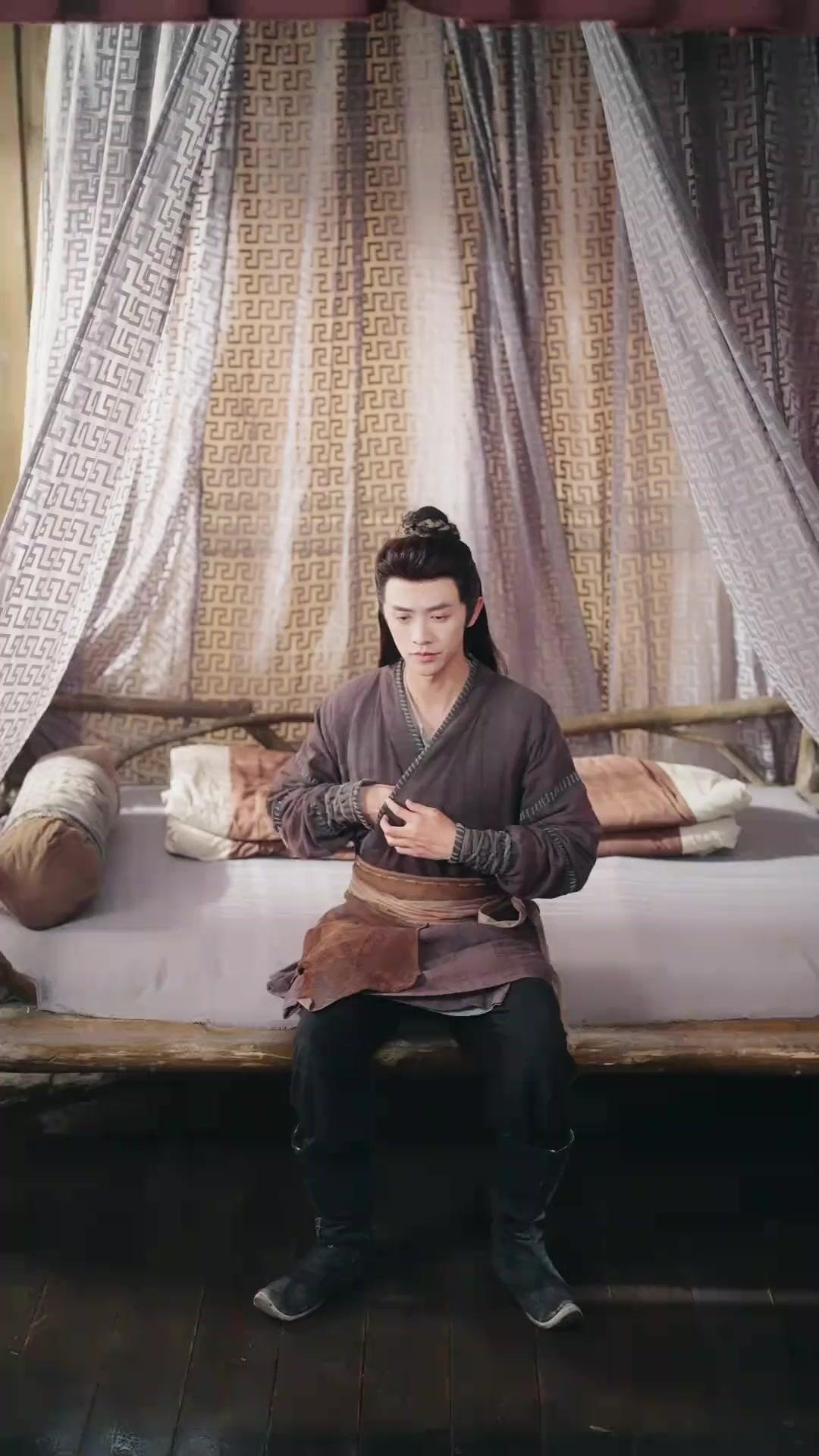 FORTUNE EN TEMPS DE CHAOS PAR LA DIVINATION