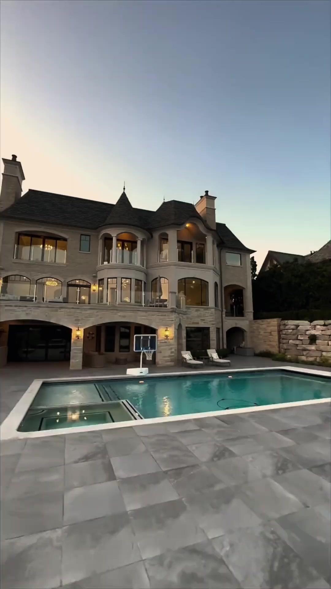 Lei distrugge il chiaro di luna