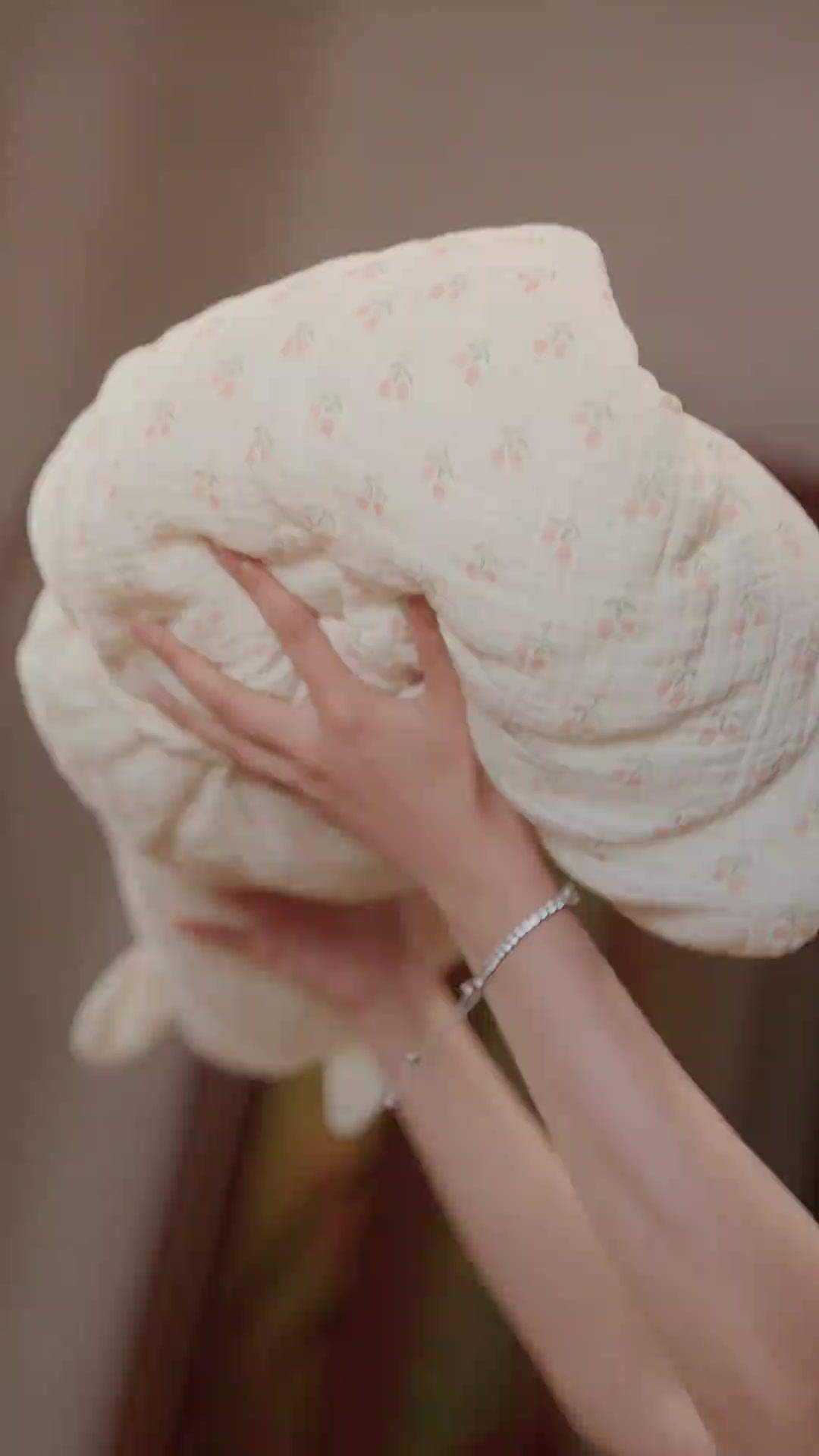 (Sulih suara) Si Kecil Ajaib Kesayangan Keluarga