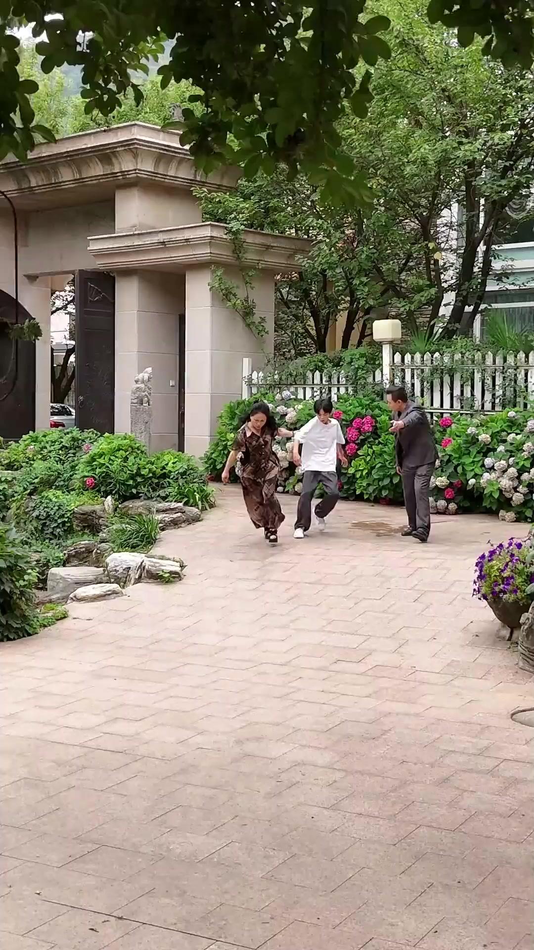 (Dubbed) Oops, I’m Not a Murphy!