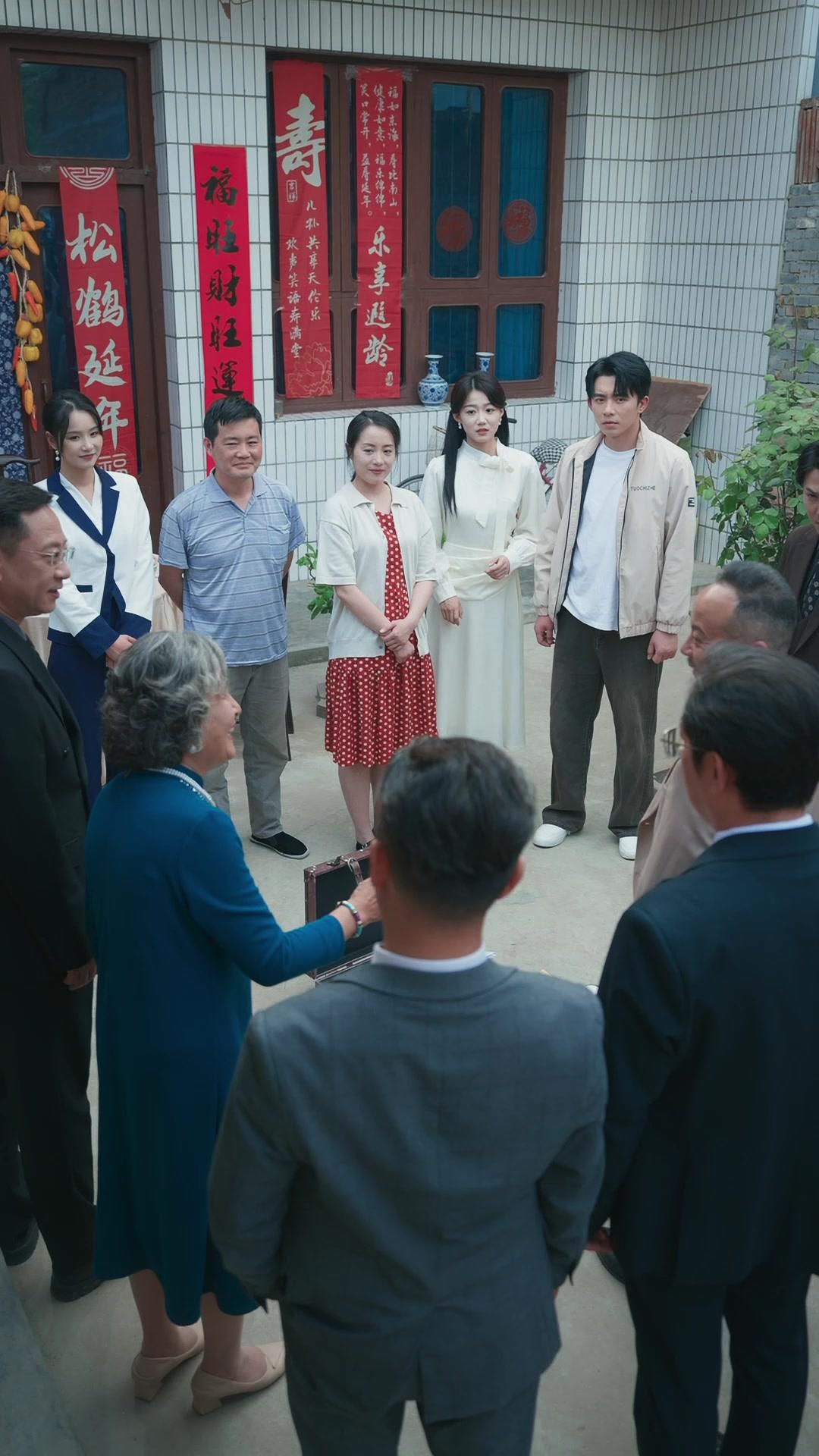 La más guapa no me suelta