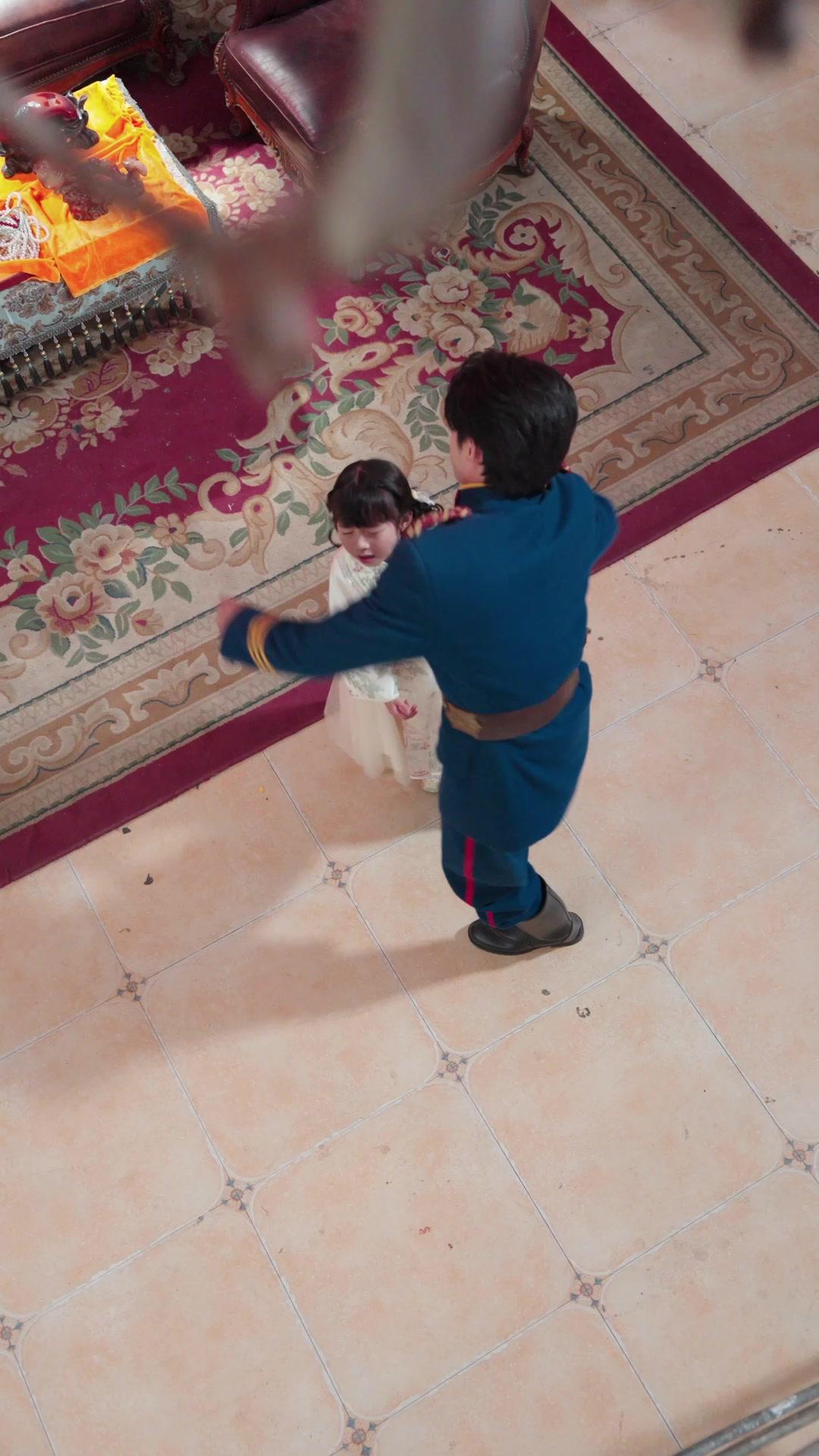 Si Kecil Berhoki, Ulang Takdir Rumah