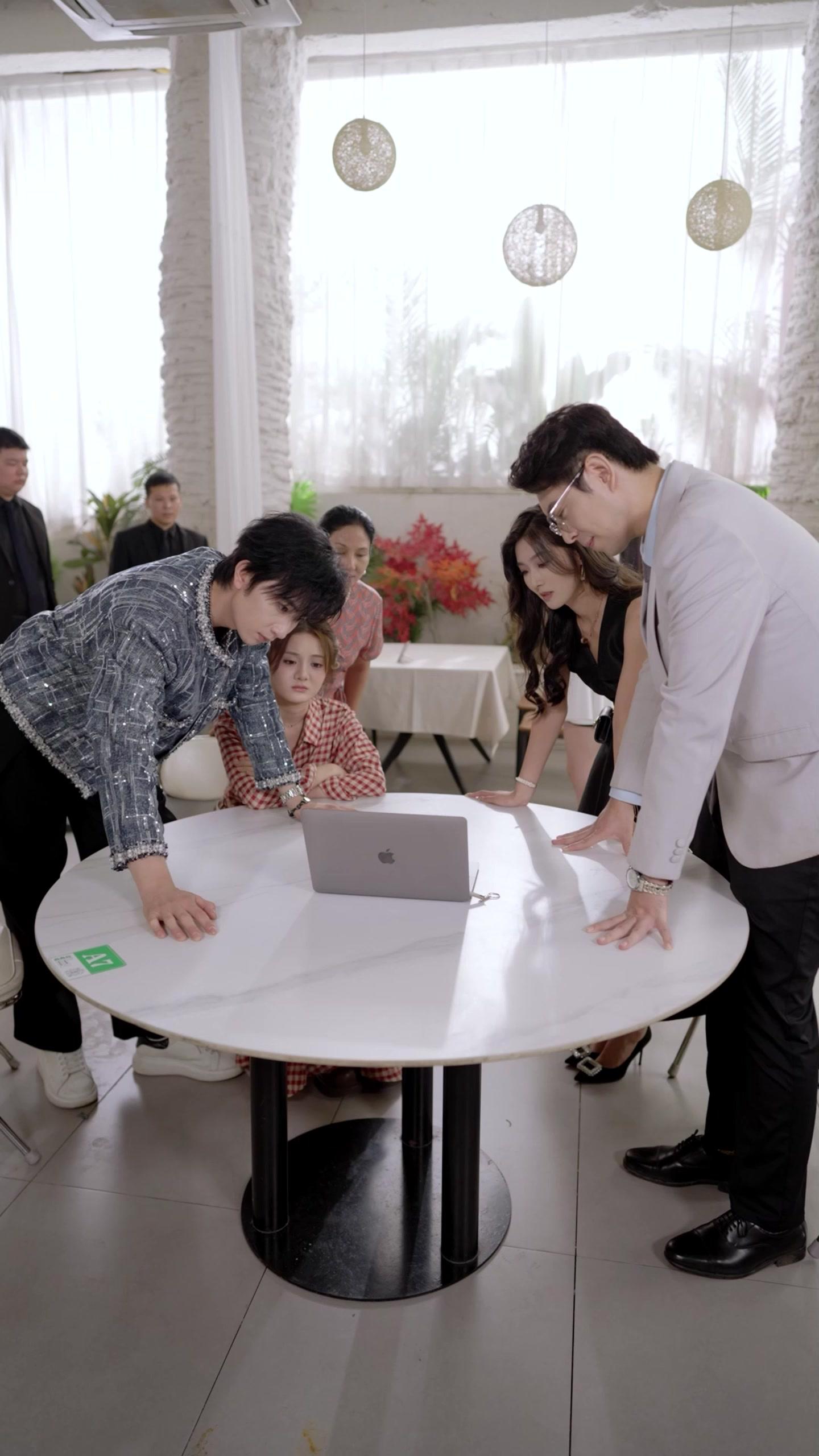 POUR MA SŒUR, TOUT QUITTER