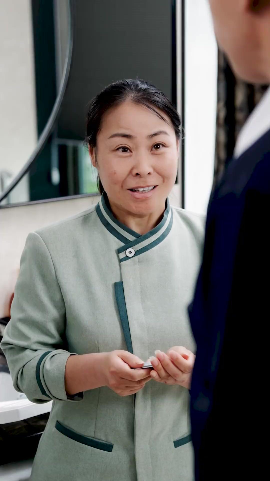 The CEO’s Rebirth: Protecting His True Heir