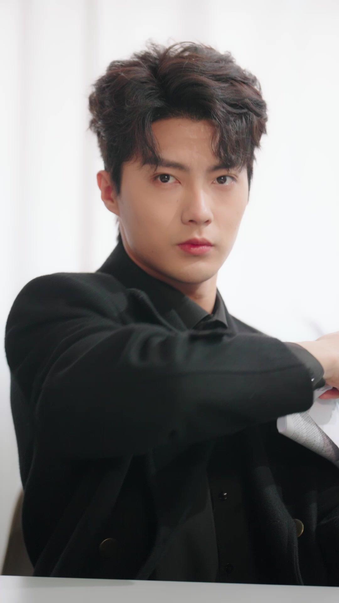 NOÉMIE, SA PRINCESSE VOLÉE