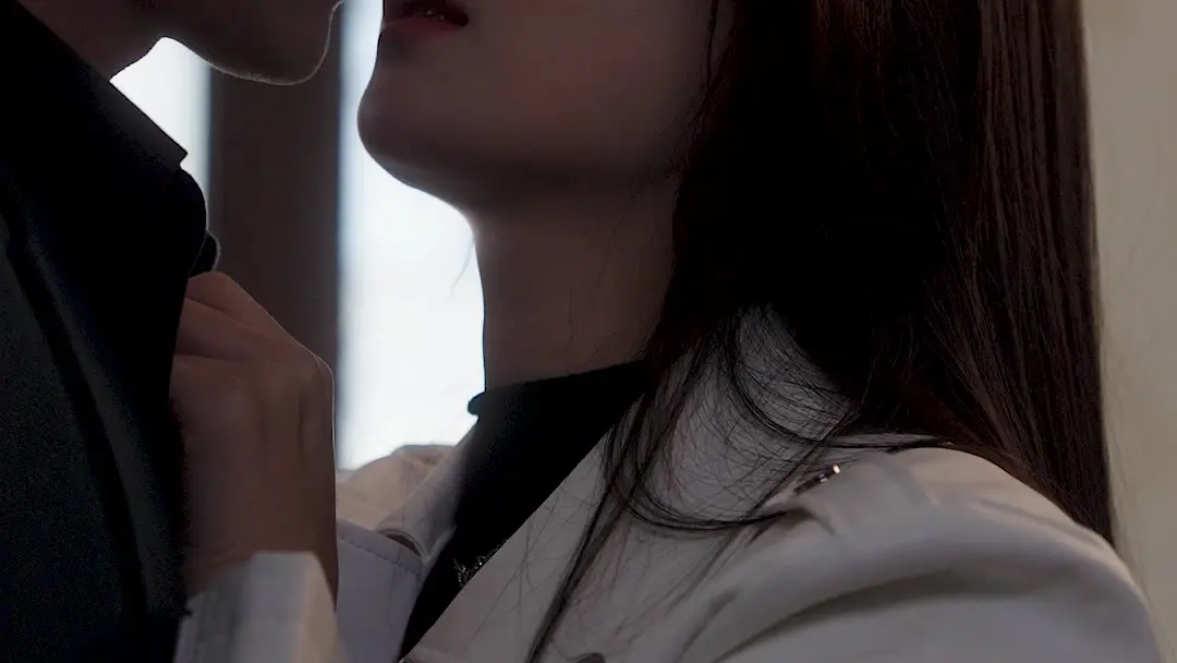 Love in Ashes: When a Brooch Speaks Louder Than Words