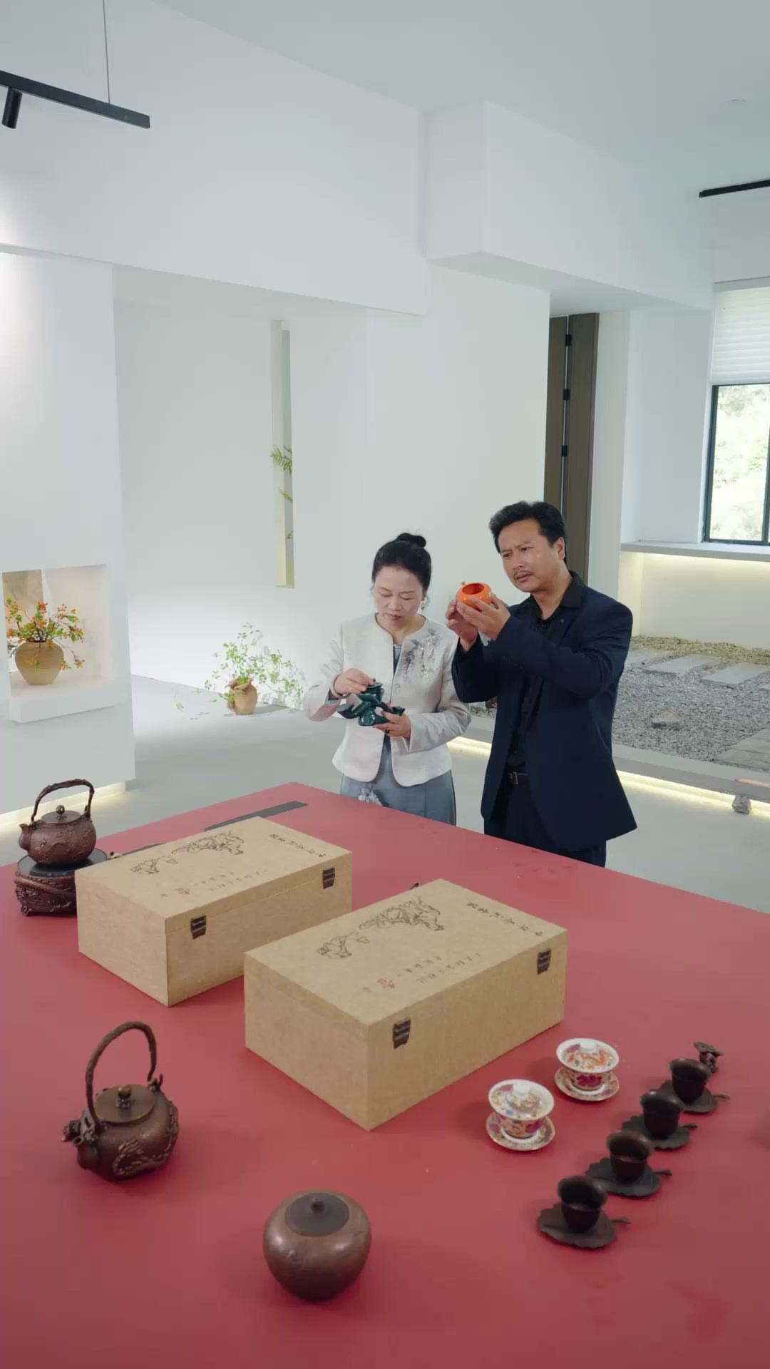 暴君黏上現代千金