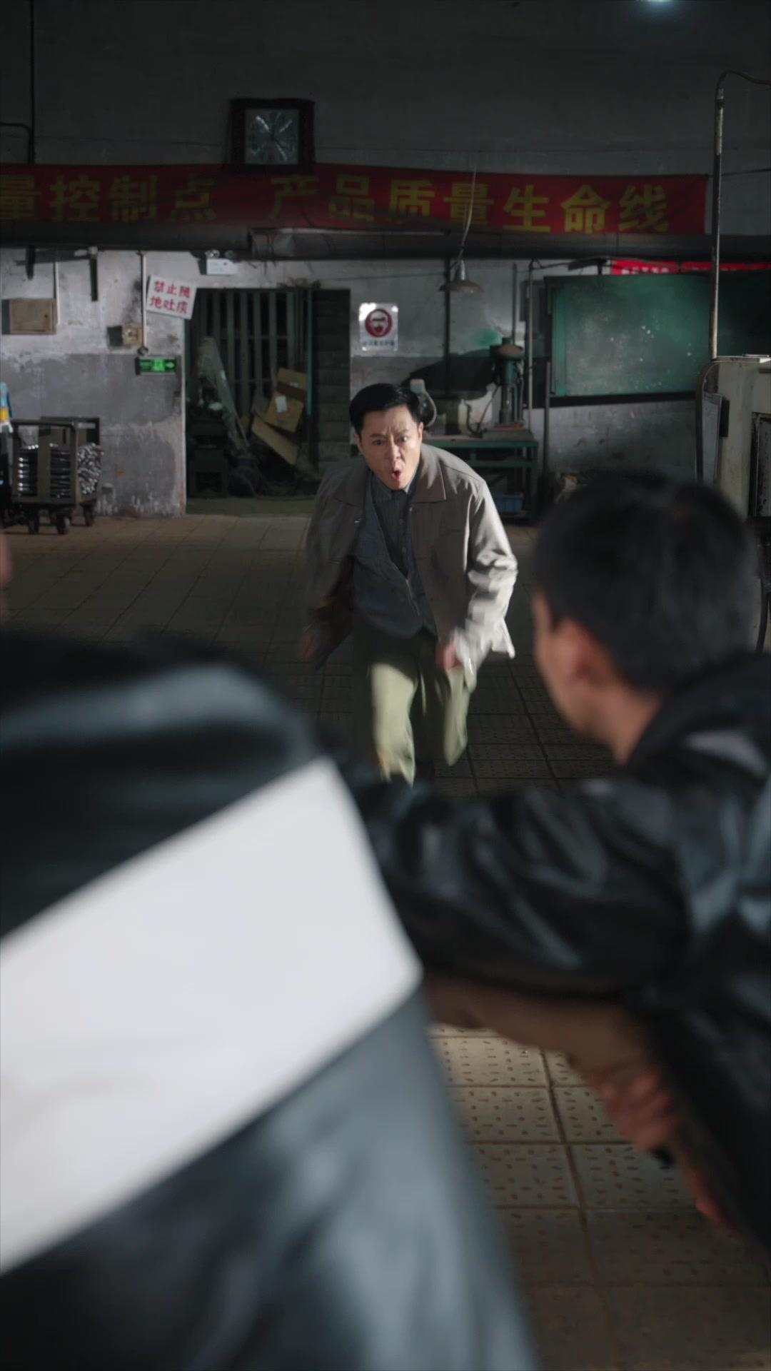 Ayah yang Menahan Badai