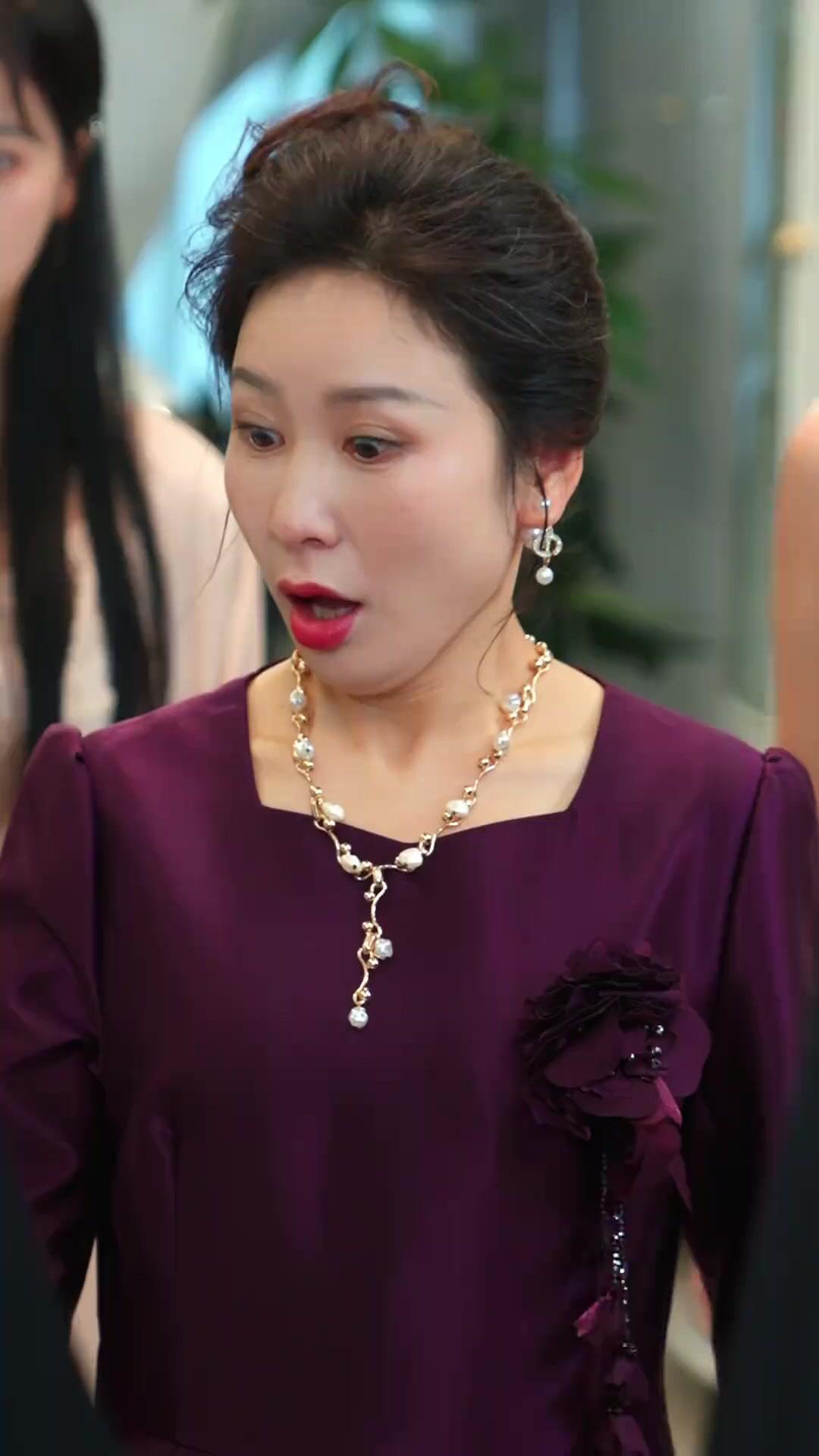 Chồng Mới Hay Ghen