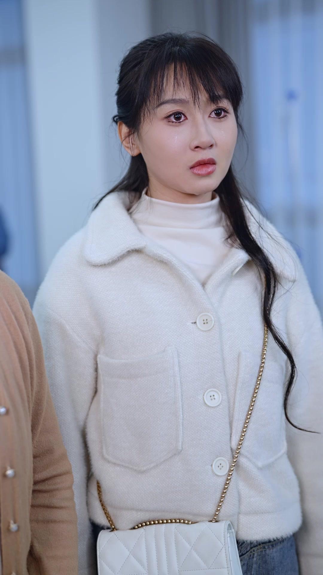 Renascida para Desmascarar Falsa Amiga