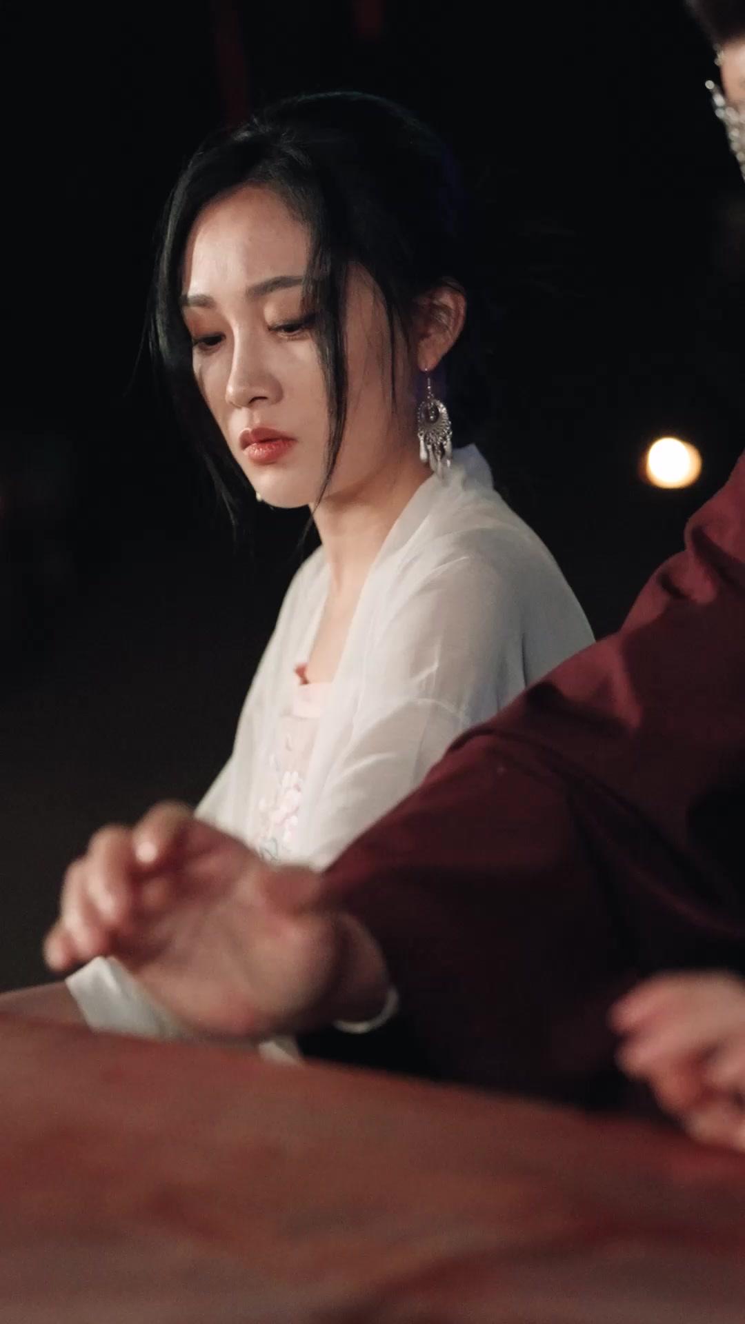 FLEUR DÉCHUE, ÂME EN COLÈRE