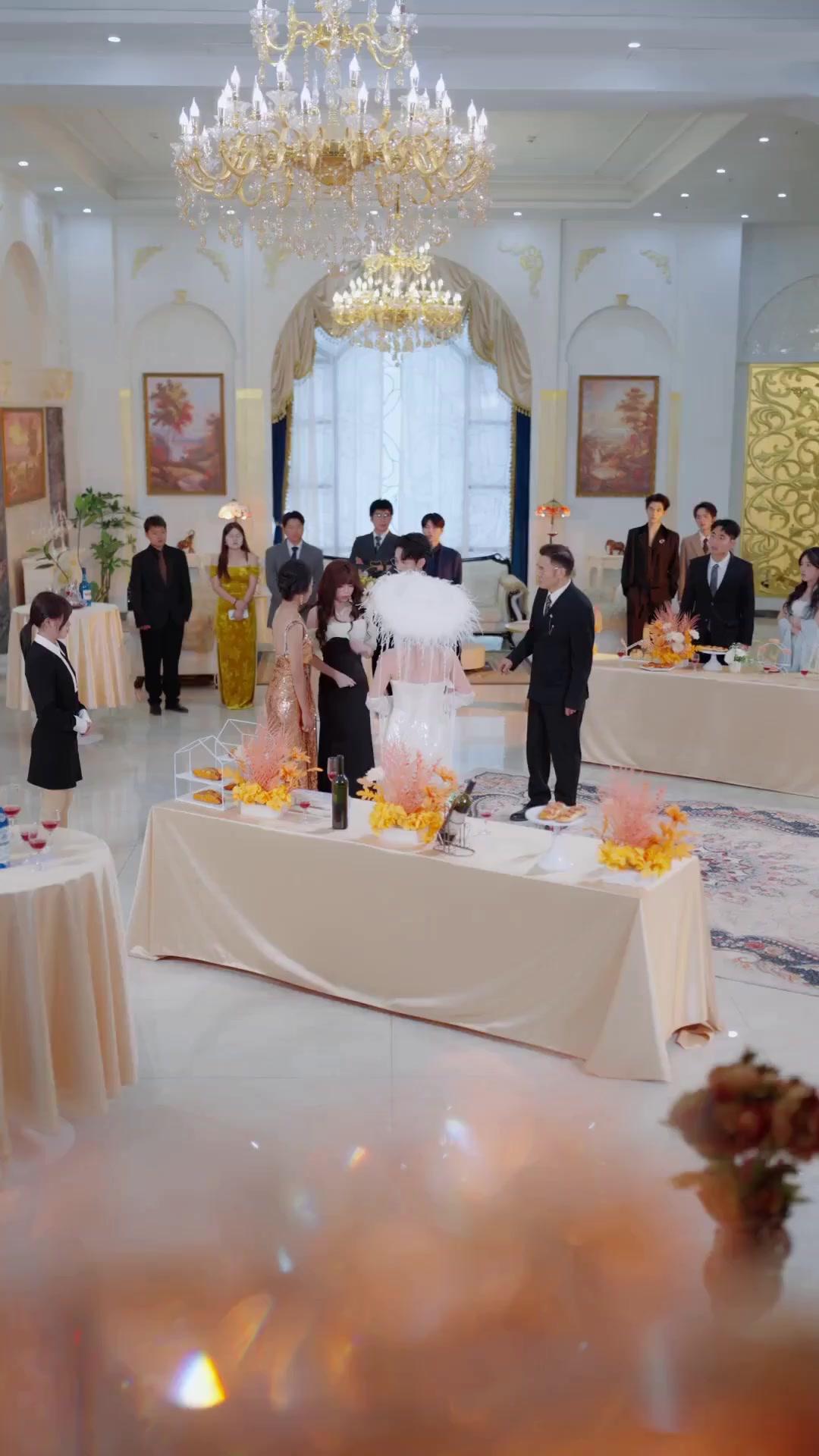 (Dublagem) Verdadeira Herdeira Não se Deixa Envergonhar