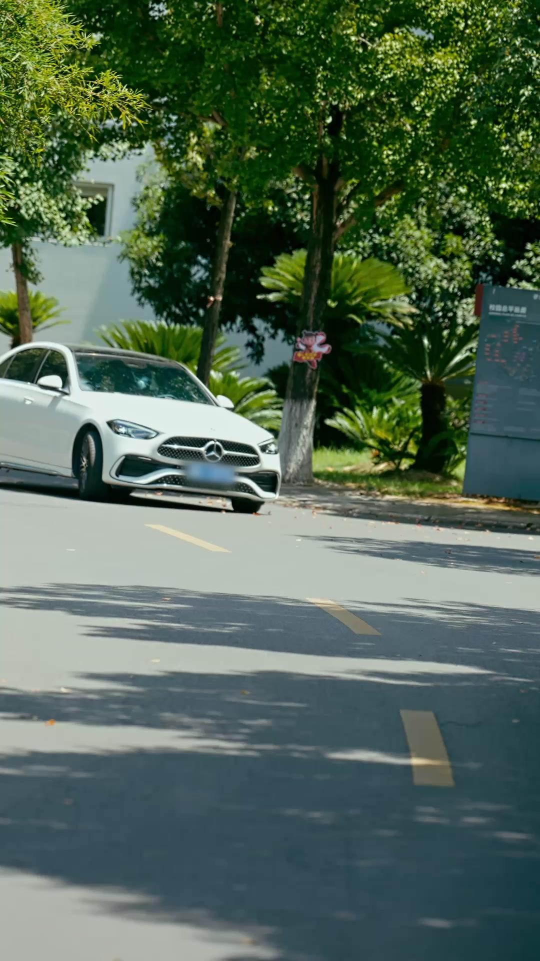 頂級反殺：雲小姐她不裝了