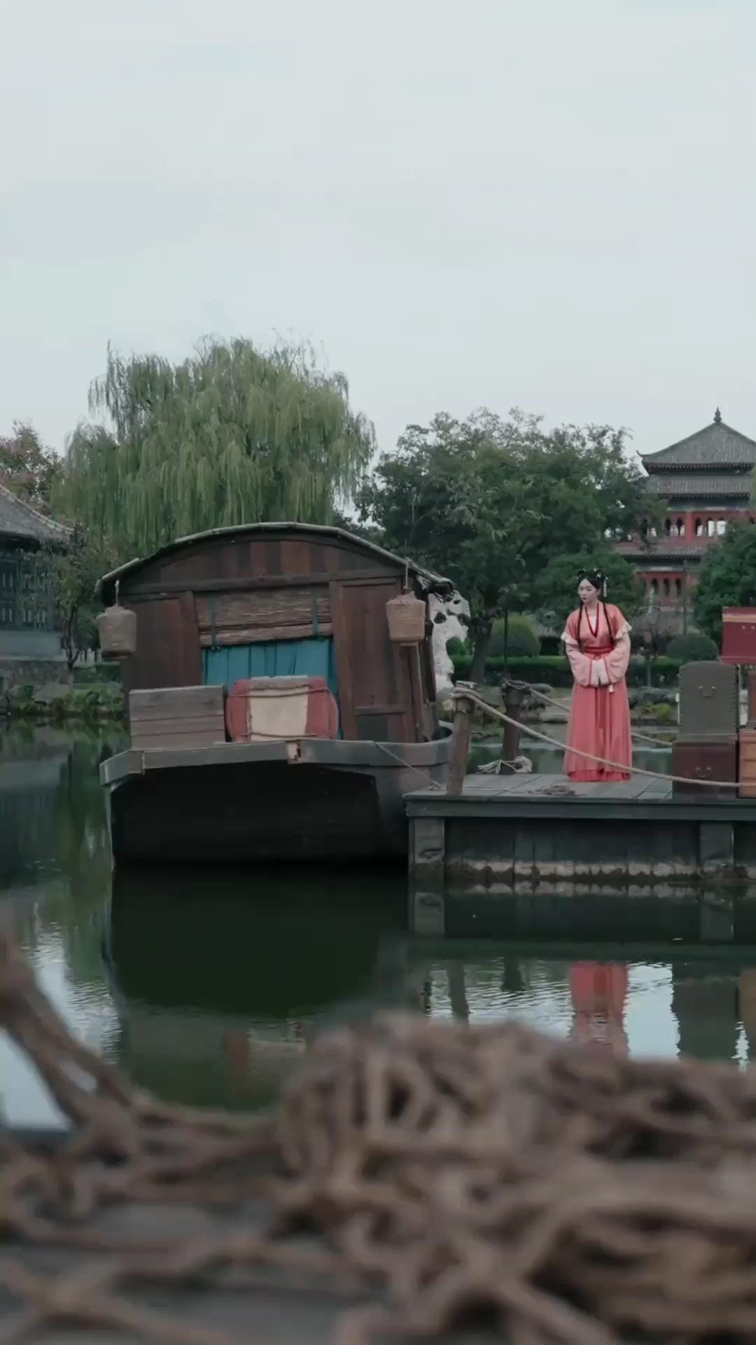 (Dublajlı) İmparatoriçeden Üvey Anneye