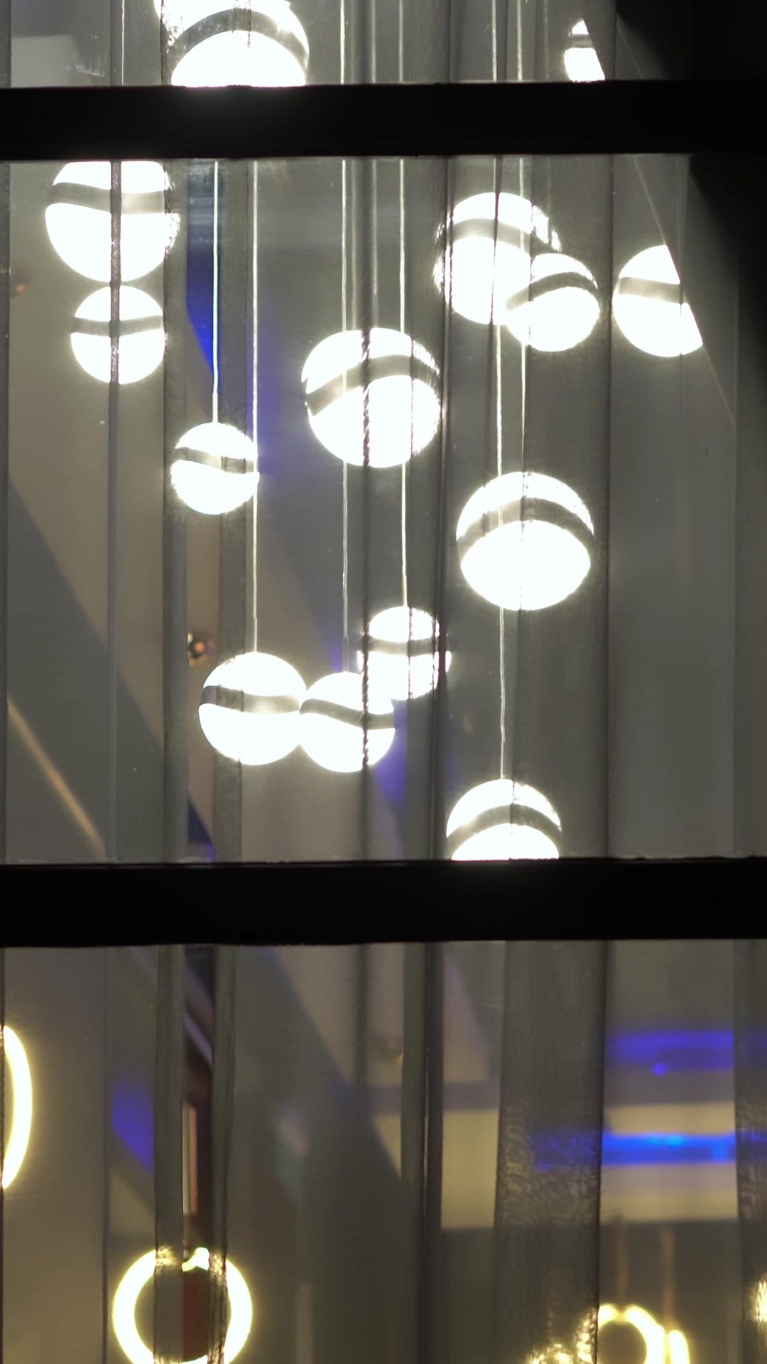 Bonda Lima: Gagah Dan Menawan