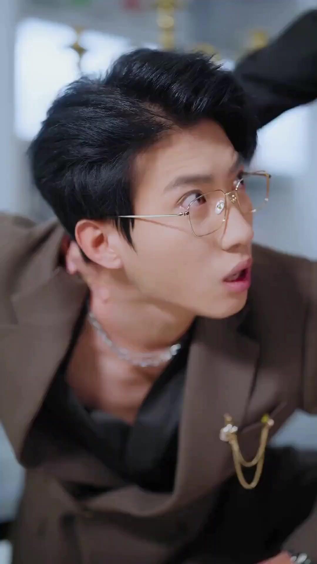 (Dubbed) Ms. CEO's Invincible Guard