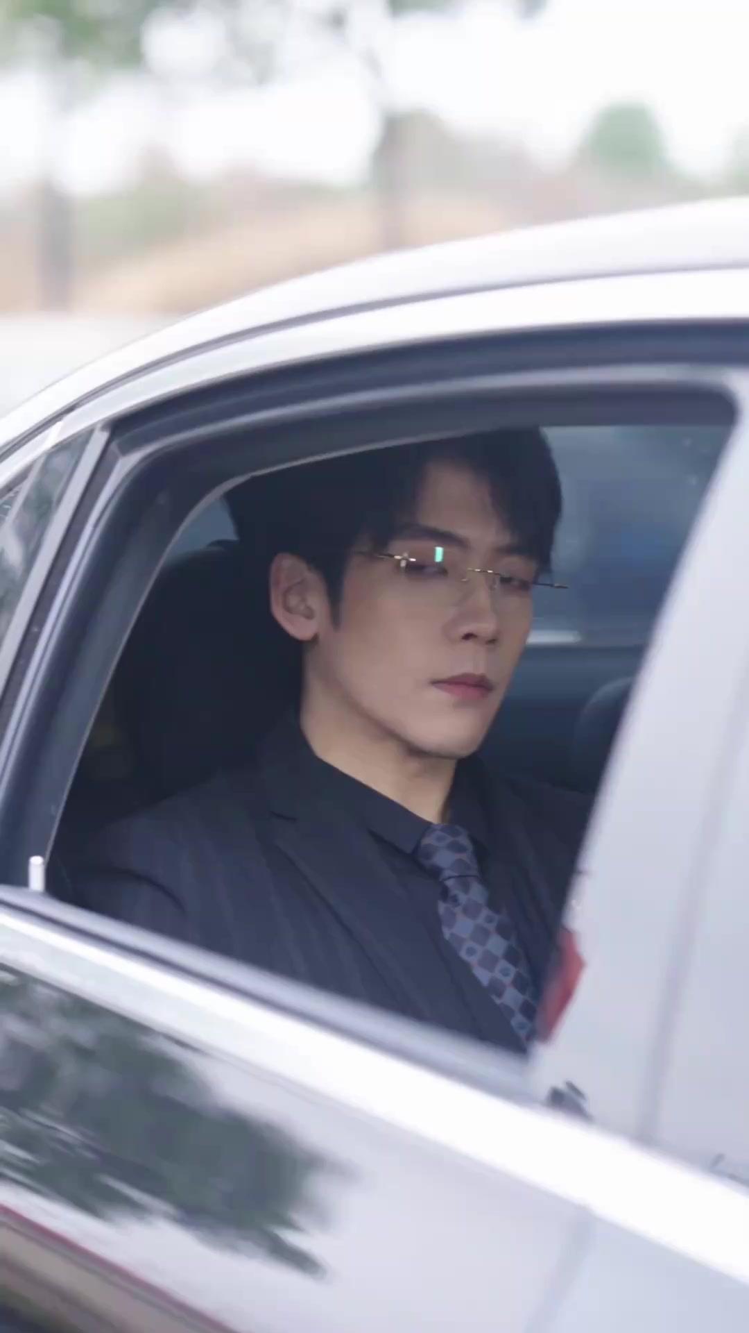 พบกันพร้อมรักที่ซ่อนไว้