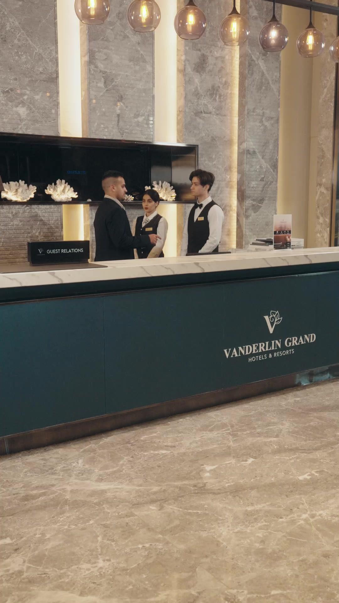 A Mistake at Sea: The Evil Bride Crossed the Billionaire Madam