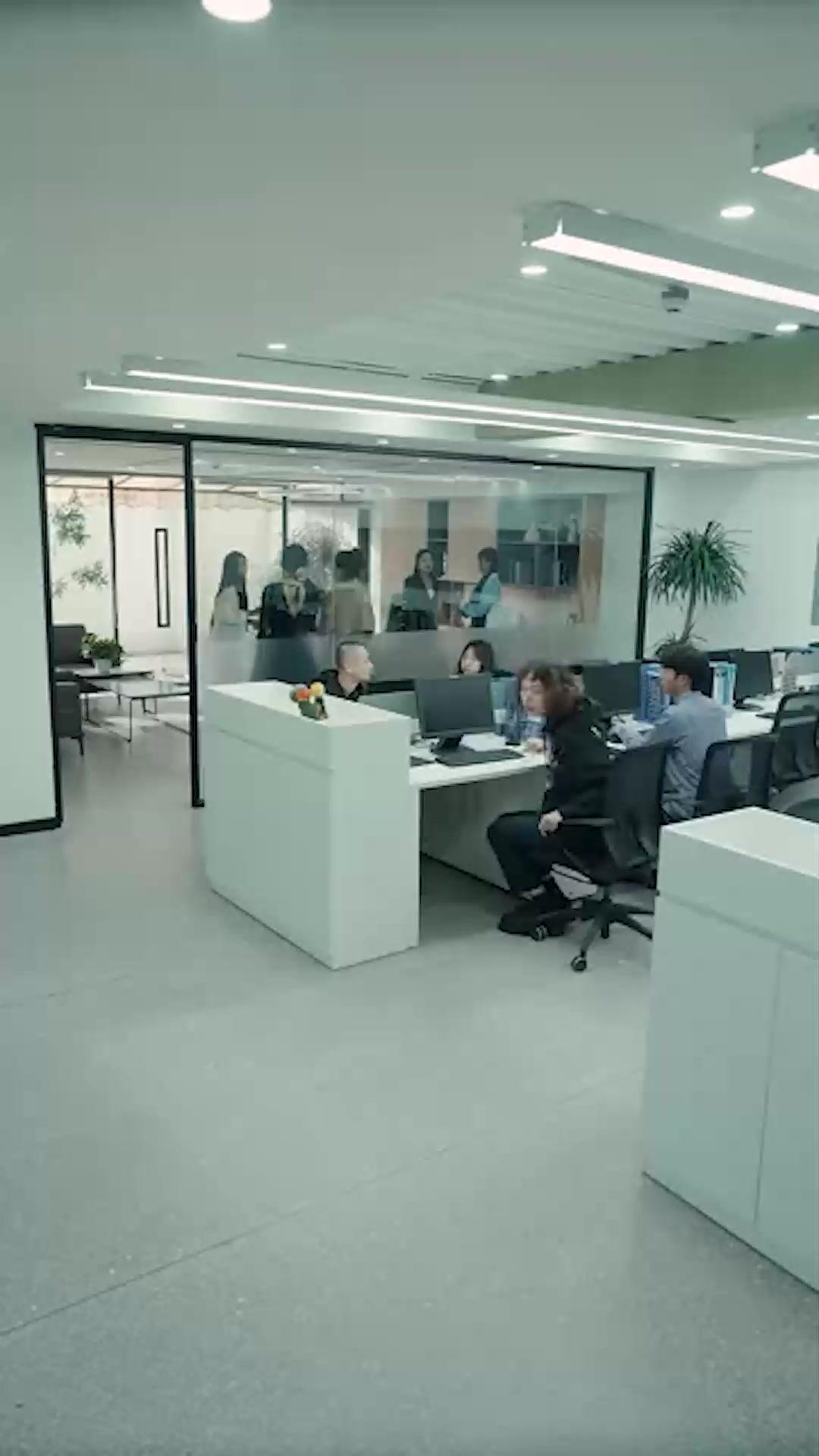 Matrimonio lampo, la dolce moglie è un grande capo