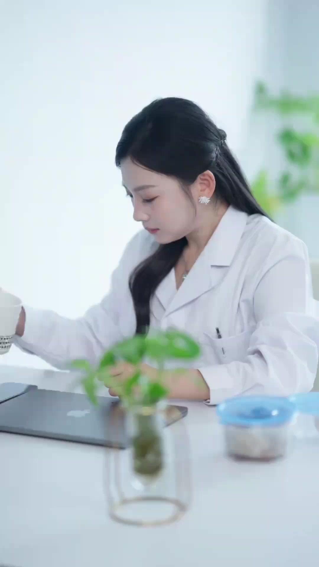 (Dubbed)I Divorced, I Shine Brighter!