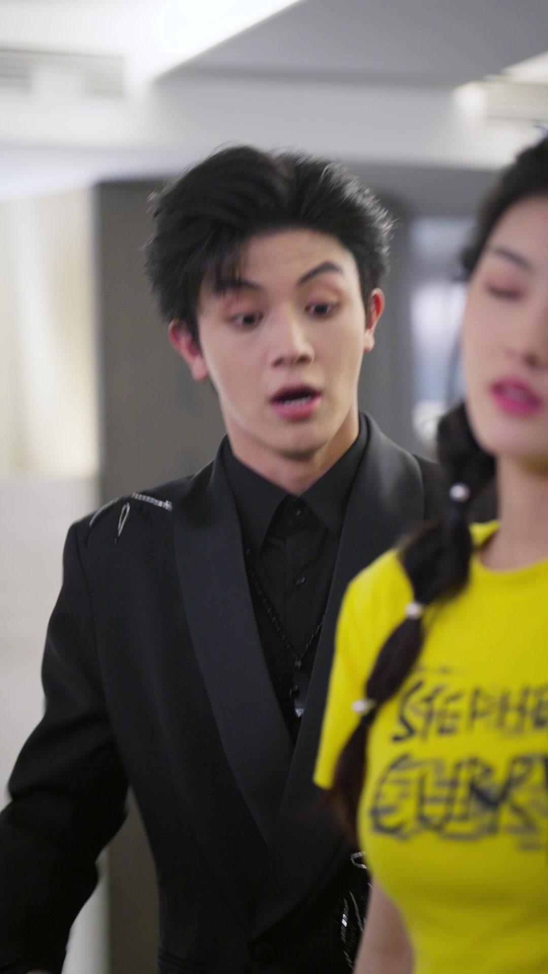 Melawan Takdir Novel