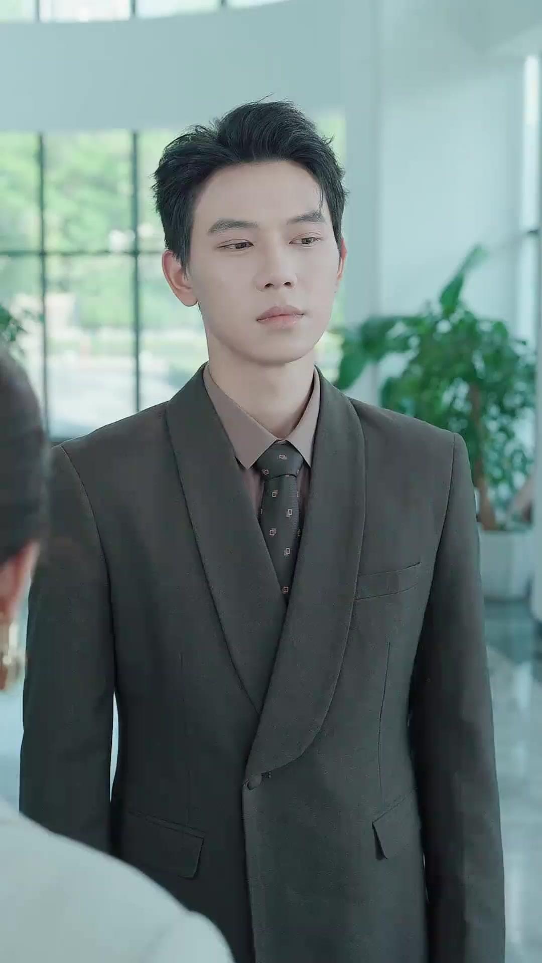 (Sulih suara)Cinta berubah menjadi benci