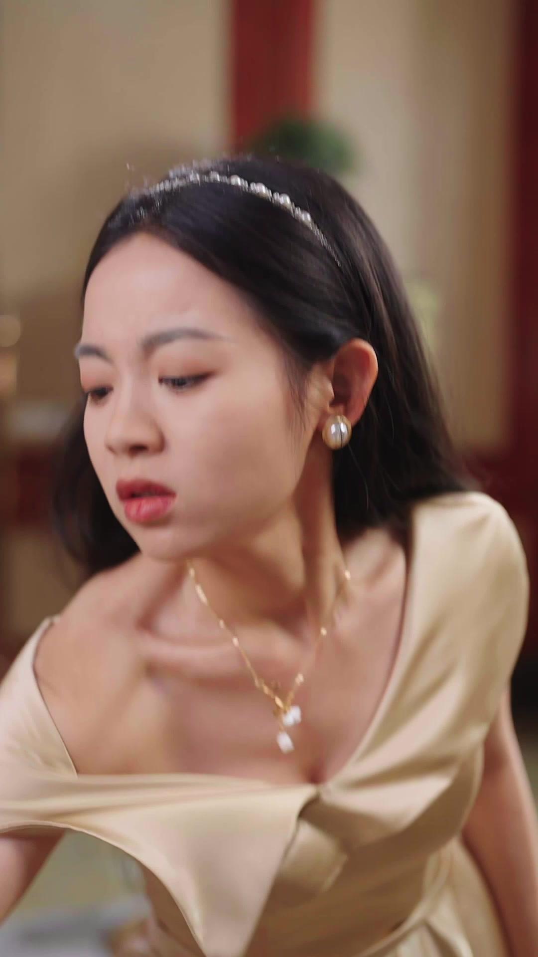 Bullied Me? My Dead CEO Ex Is Back!