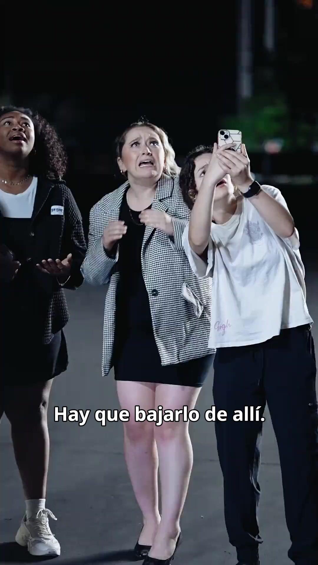 (Doblado) Entre mujeres nos ayudamos