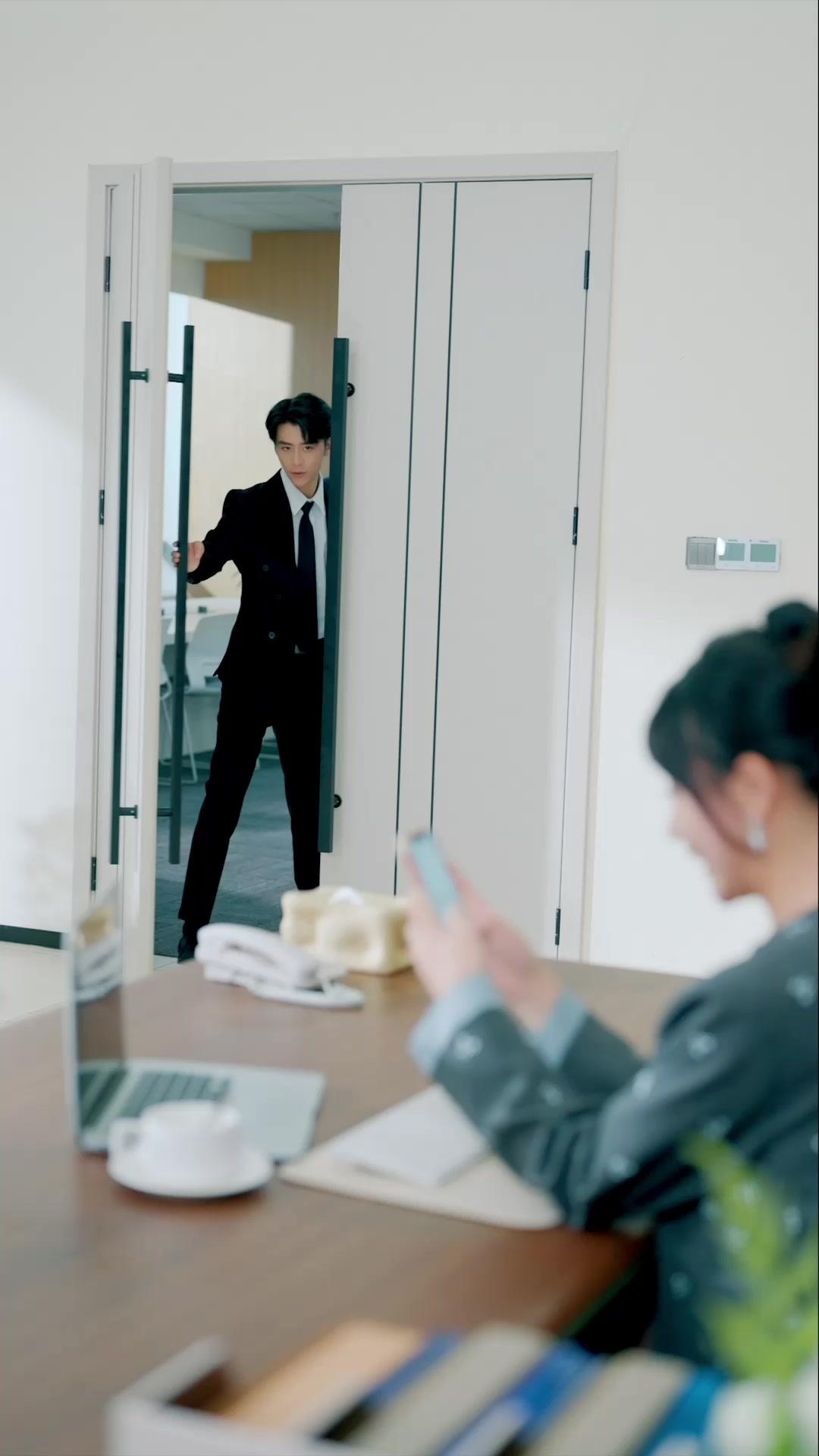 FIN D'UN AMOUR TROUBLÉ