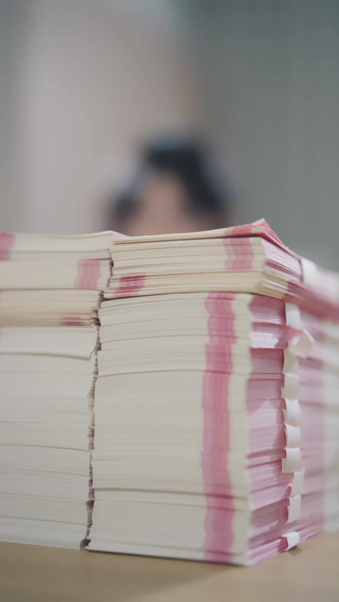 綠茶駕到，白蓮妹妹閃開