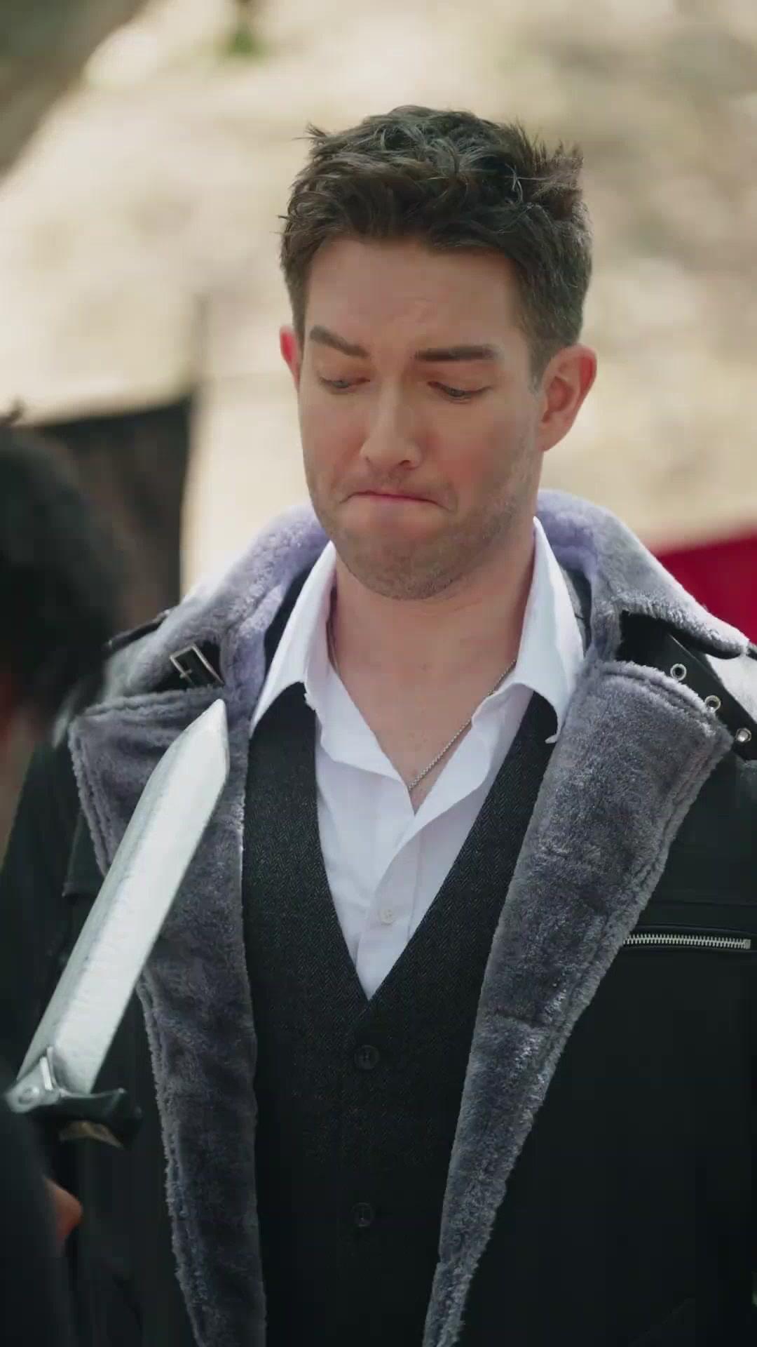 (Doublage)DEUX ALPHAS DESTINÉS POUR MOI