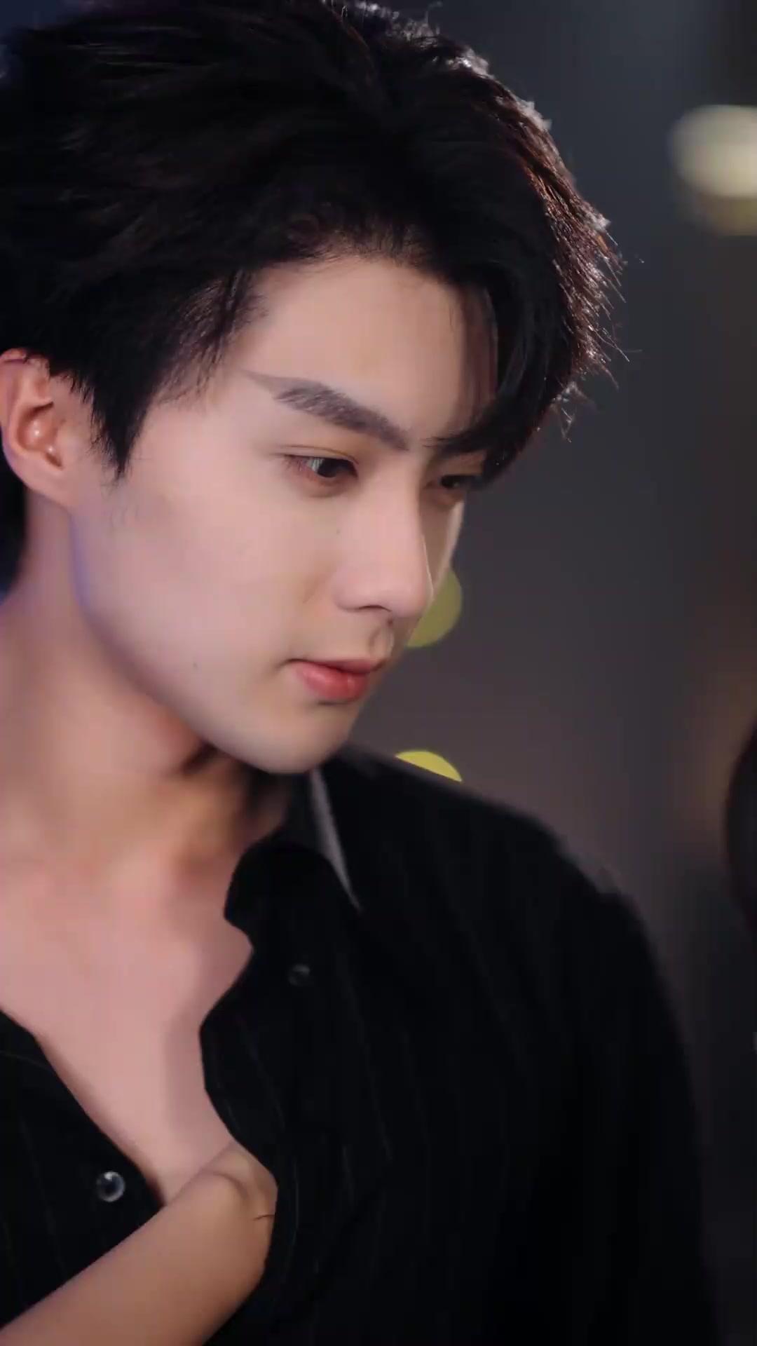 (Lồng tiếng)Cám Dỗ