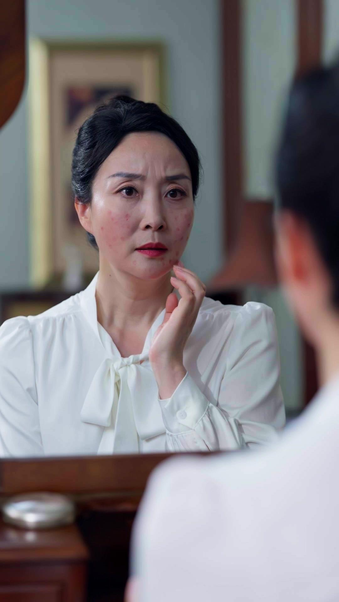 Dusta Terbongkar, Cinta Bermahkota