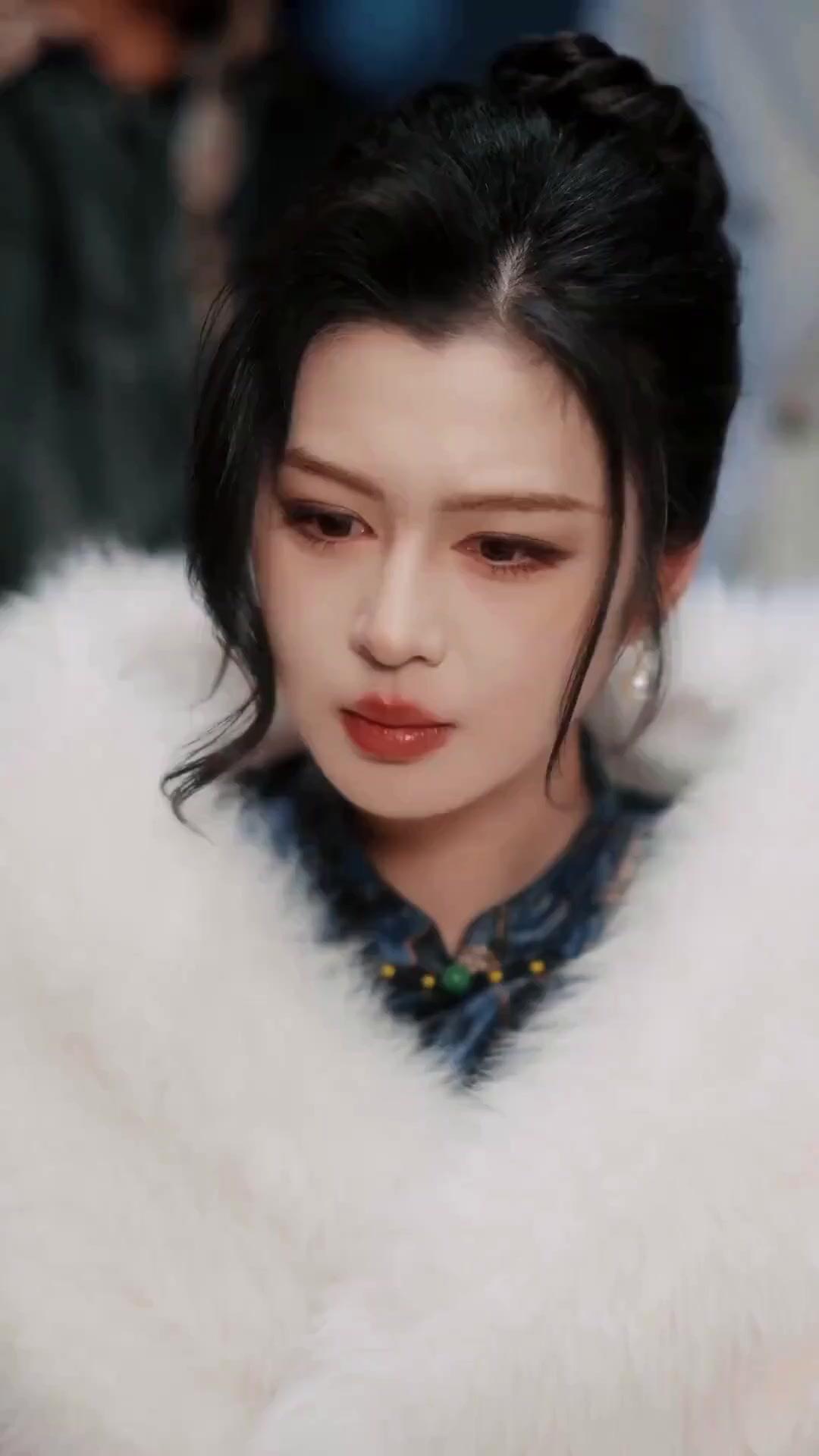 (Dubbed) This Chef? He's Gamble King!