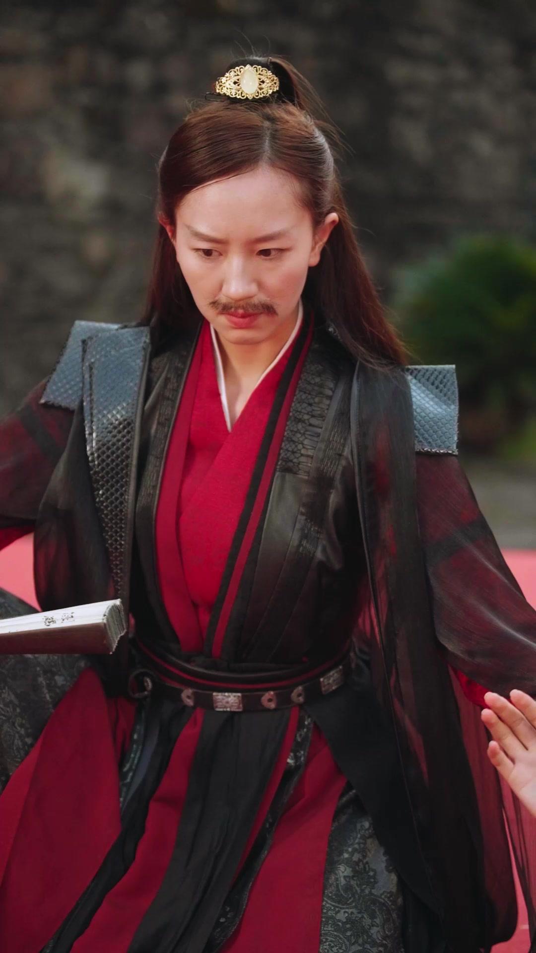 Bajo la máscara del inútil