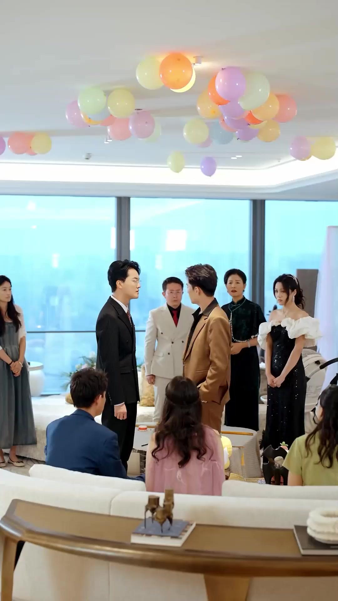 (Sulih suara) Apa Rahasia Boneka itu?